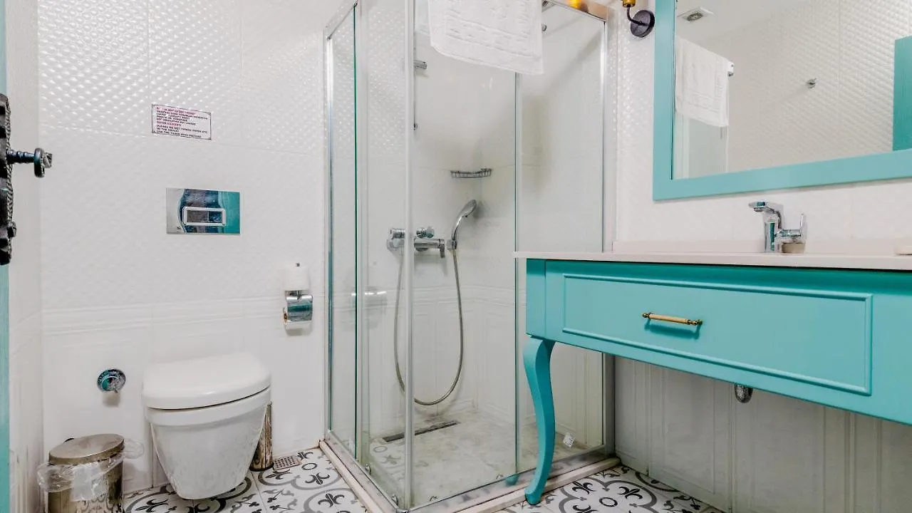 Avlu Alacati Boutique Hotel 2*,