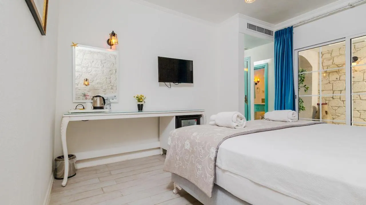 Avlu Alacati Boutique Hotel